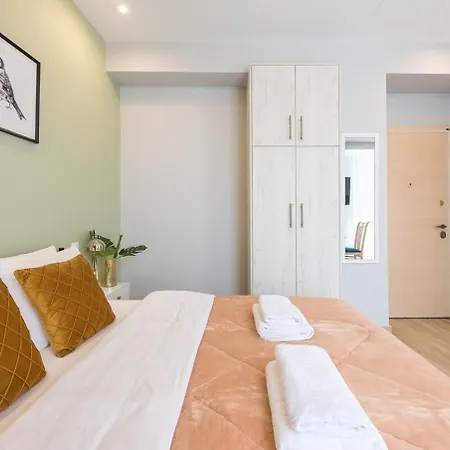 3 Apartment *