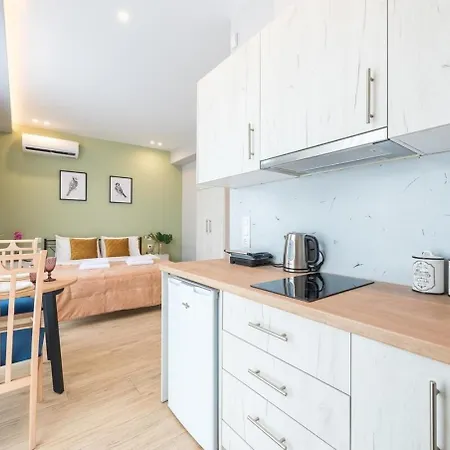 3 Apartment *